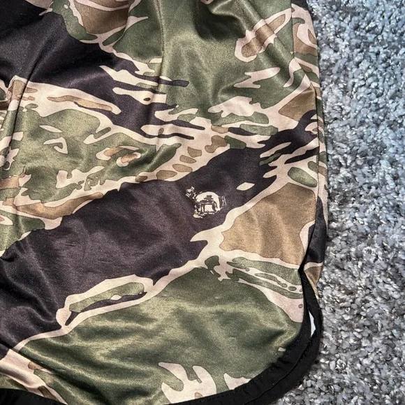 Savage Tacticians Camouflage Shorts Silkies - Picture 2 of 3